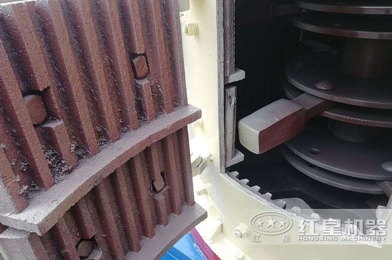 復(fù)合式破碎機的錘頭